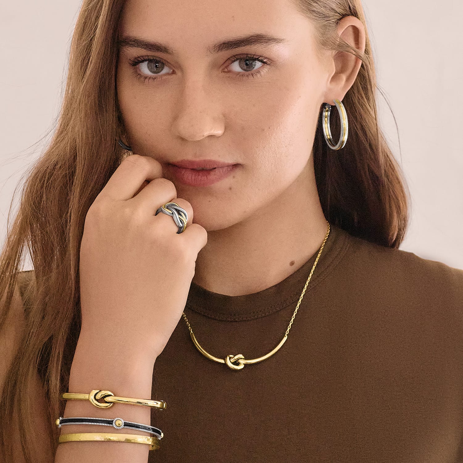 Interlok Single Knot Hinged Bangle - Image 9